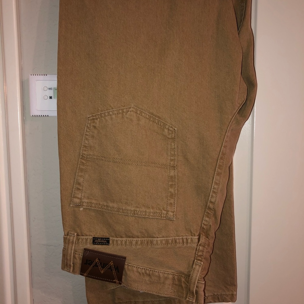 Men’s Wrangler Khaki pants. Never worn!